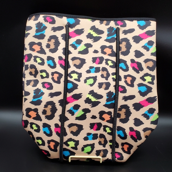 SOLD🐆 Neoprene Large Tote Bag with Pouch - Picture 6 of 8